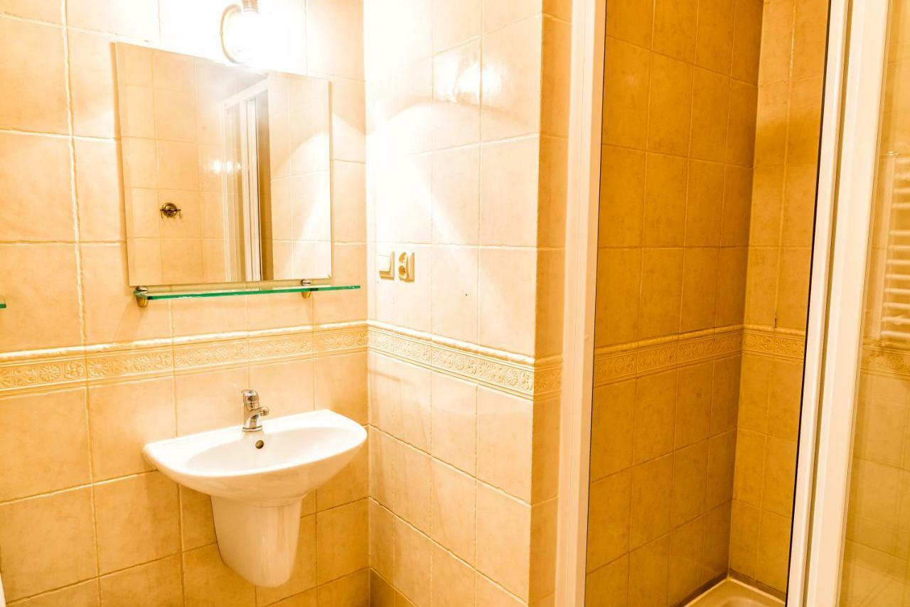 Bieszczadzkie Wrota Lasu Hotel Steznica  Exterior foto